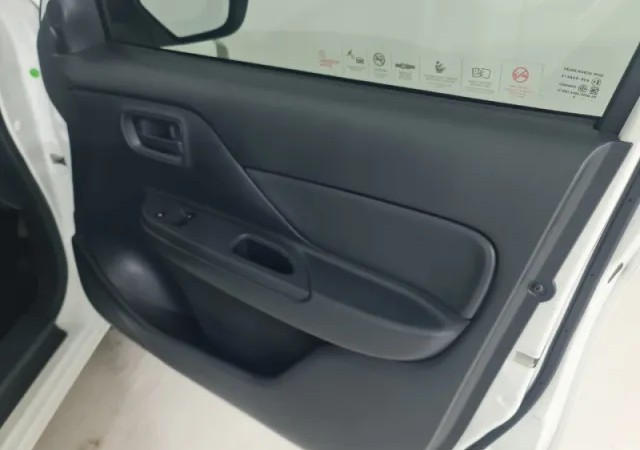 Mitsubishi Triton 2.4 GL 4×2 Single Cab