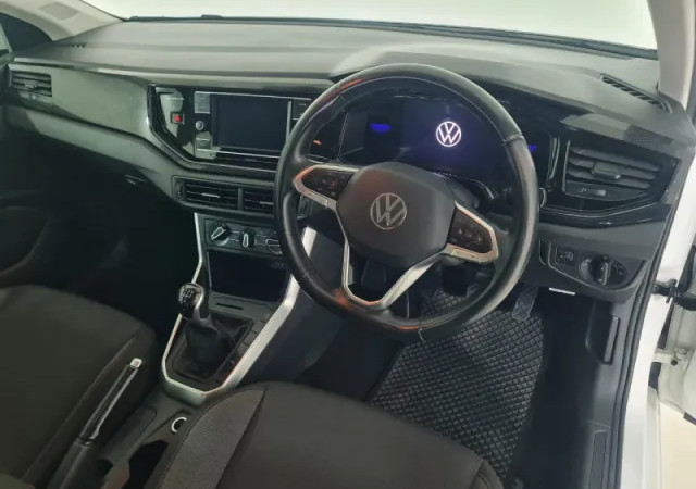 Volkswagen Polo 1.0 TSI LIFE 70kw