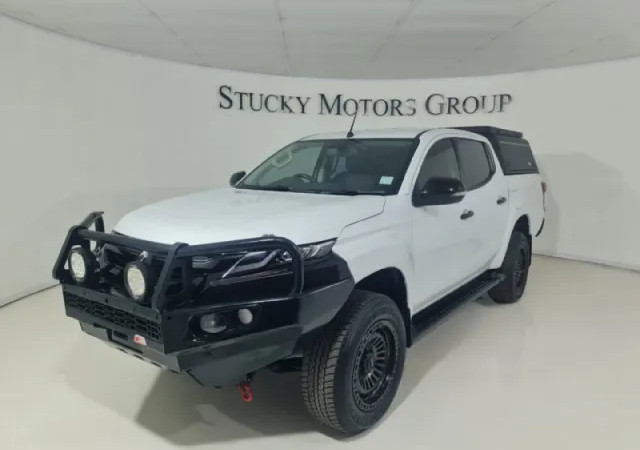 Mitsubishi Triton 2.4 4×4 Auto