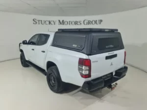 Mitsubishi Triton 2.4 4×4 Auto