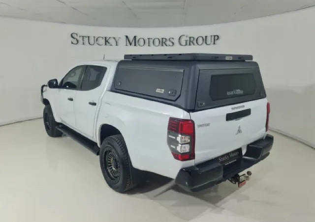Mitsubishi Triton 2.4 4×4 Auto