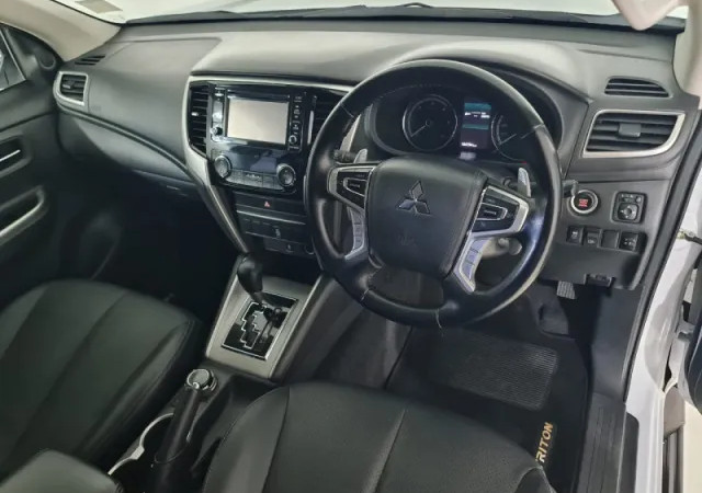 Mitsubishi Triton 2.4 4×4 Auto