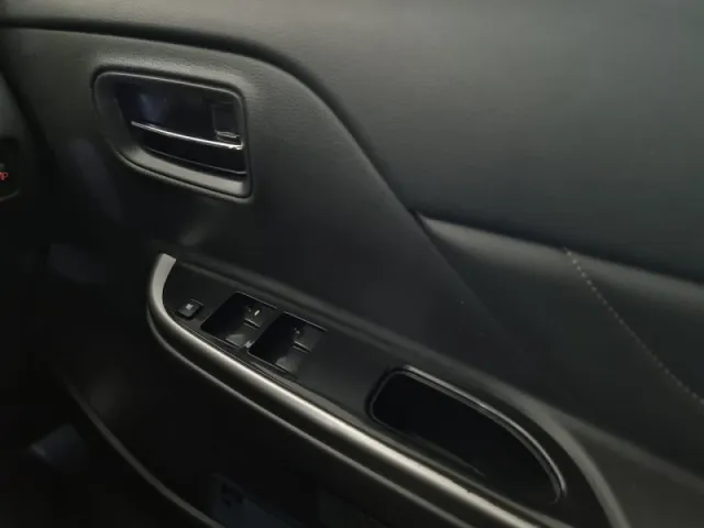 Mitsubishi Triton 2.4 4×4 Auto