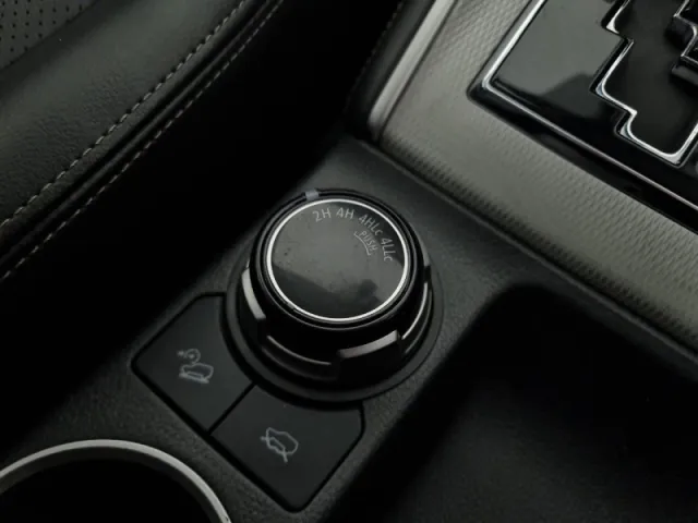 Mitsubishi Triton 2.4 4×4 Auto