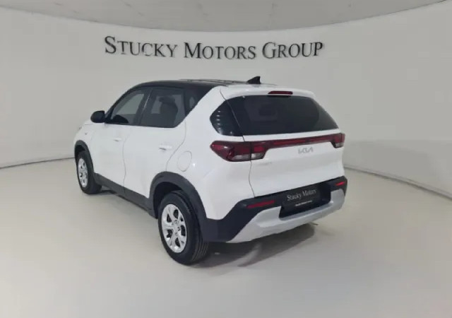 Kia Sonet 1.5 LX M/T