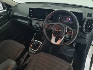 Kia Sonet 1.5 LX M/T