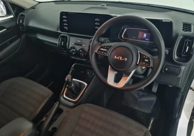 Kia Sonet 1.5 LX M/T