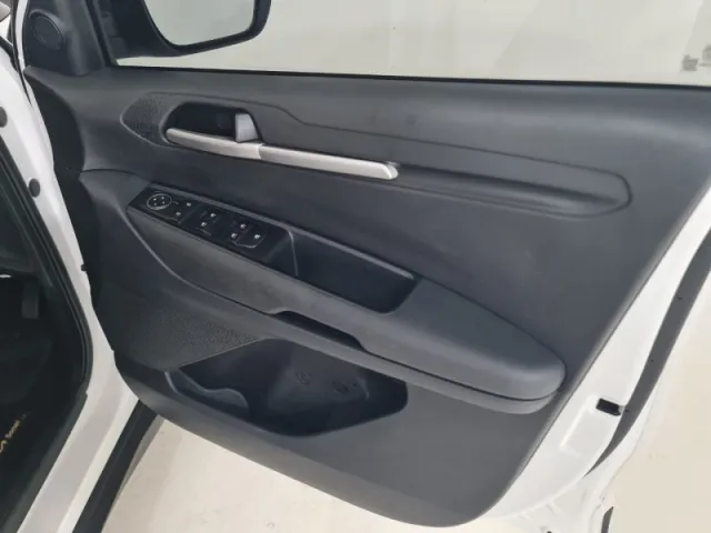 Kia Sonet 1.5 LX M/T