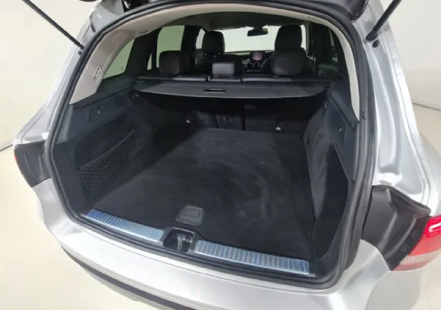 Mercedes-Benz GLC 220 D 4Matic
