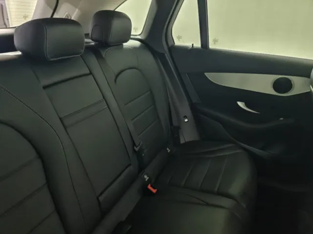 Mercedes-Benz GLC 220 D 4Matic