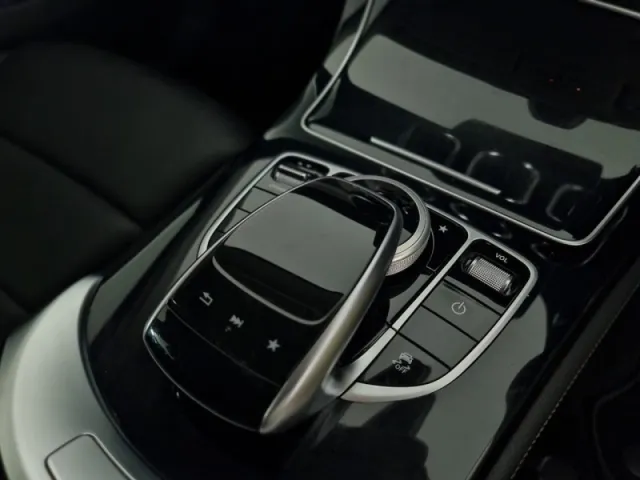 Mercedes-Benz GLC 220 D 4Matic
