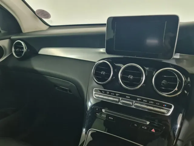 Mercedes-Benz GLC 220 D 4Matic