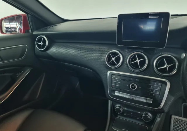 Mercedes-Benz A 200 Urban A/T
